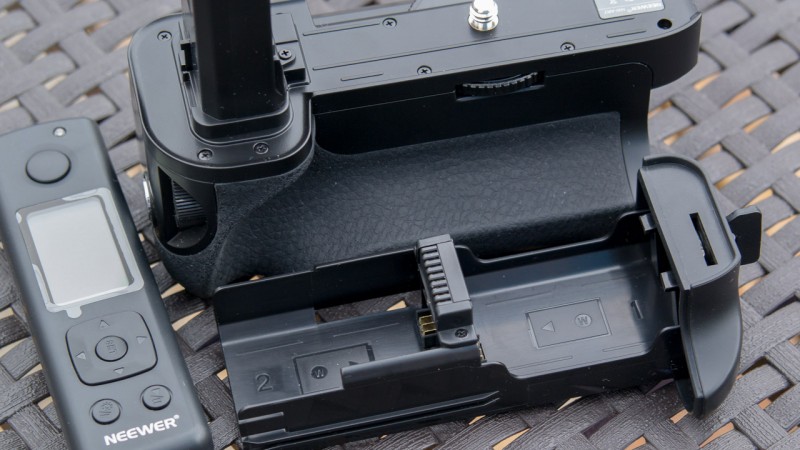Batteriegriff für Sony A7 A7r A7s von Neewer im Test Review Ferbendienung Akkus VG-C1EM Kamera DSLR