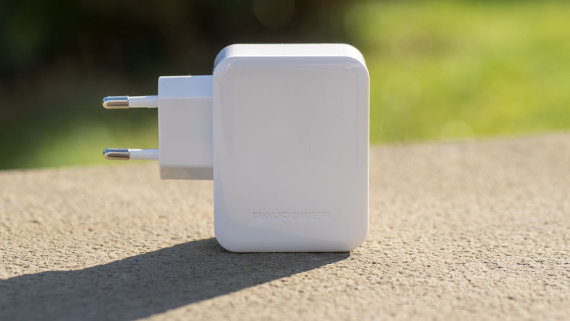 RAVPower RP-PC002 30 W 2-Port Quick Charge Ladegerät im Test Review-9