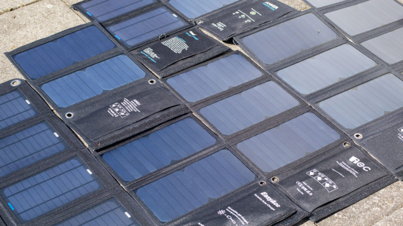 9 USB Solarladegeräte im Test von Anker, EasyAcc, AUKEY Vergleich Solar Panel-45