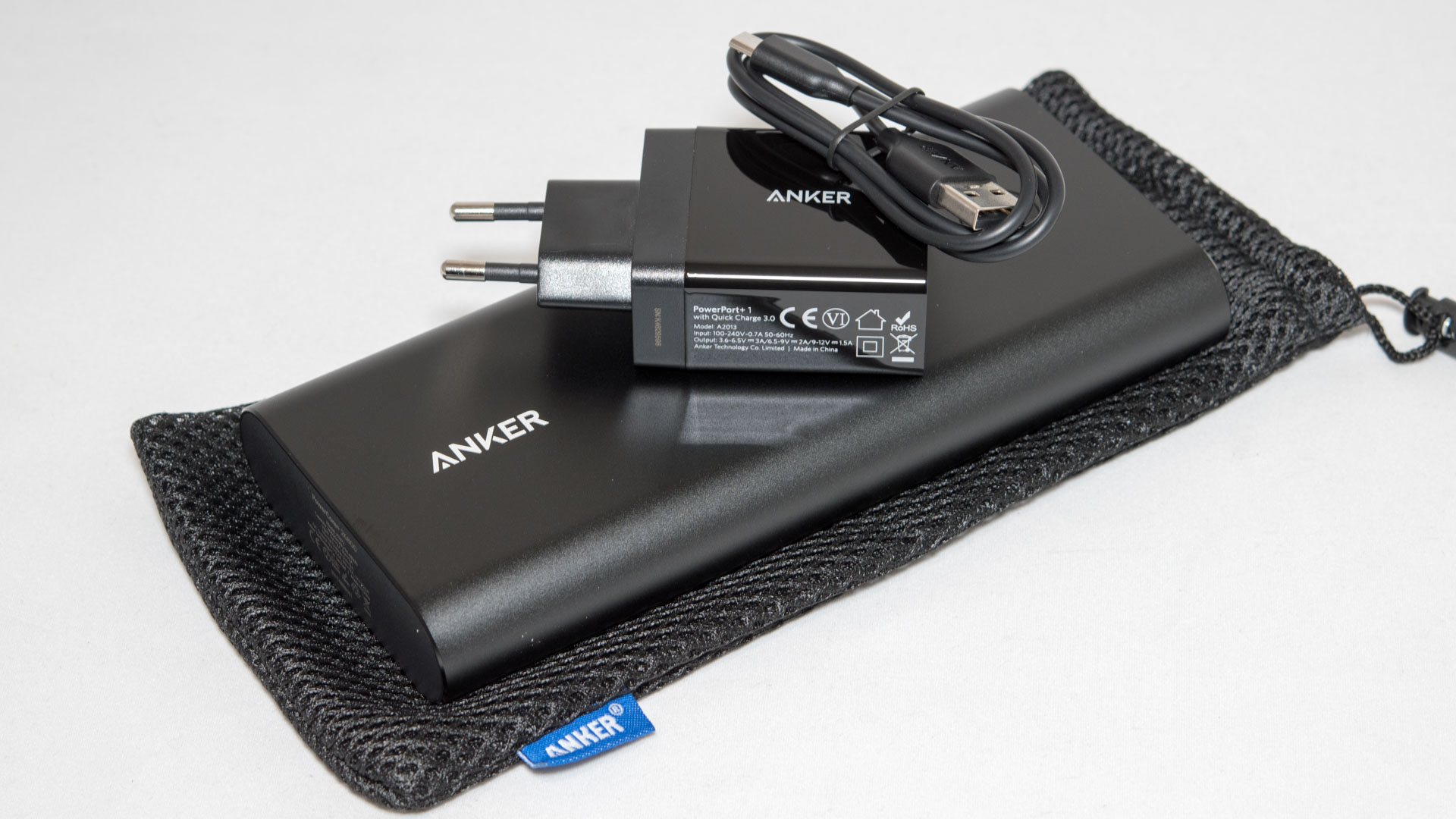 Anker PowerCore 26800mAh Power Bank Externer Akku Doppelt Input