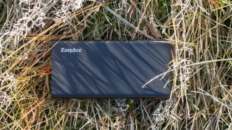 EasyAcc 15000mAh Powerbank mit Quick Charge 3.0 Ausgang und Eingang im Test