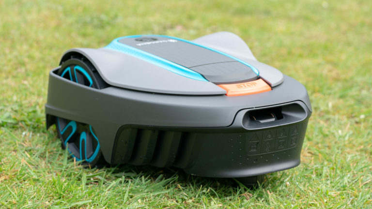 Der GARDENA smart SILENO City im Test, der perfekte Mähroboter für