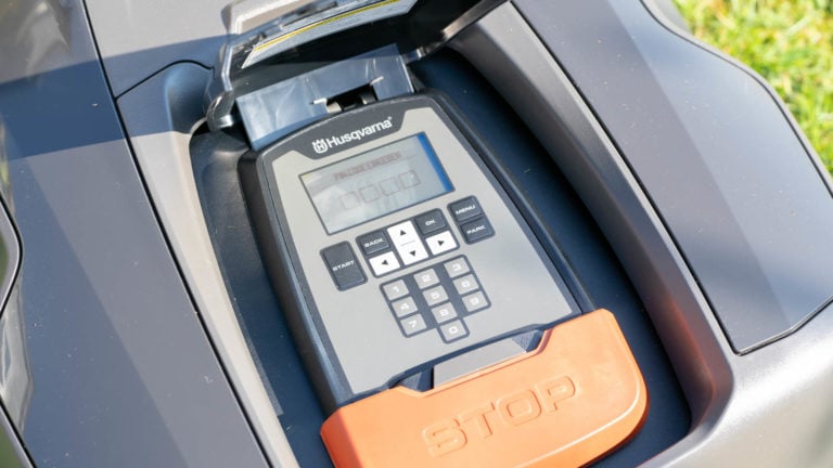 Der Husqvarna Automower 315X im Test (2019), der Porsche unter den