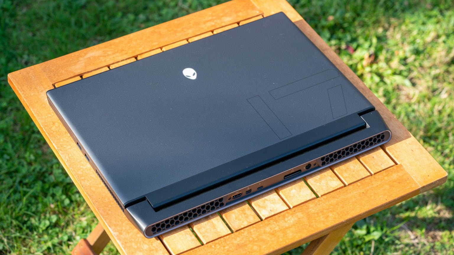 Das Alienware m17 R2 im Test, überzeugend gut mit einer Schwäche ...