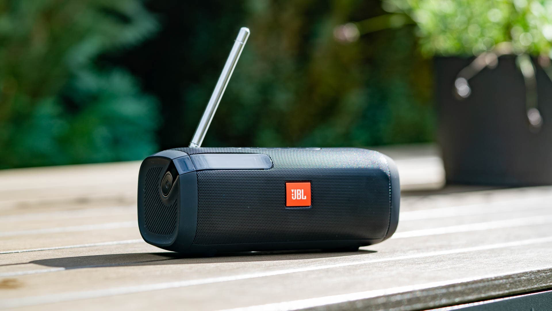 Der JBL Tuner Im Test Bluetooth Lautsprecher Digital Radio Techtest
