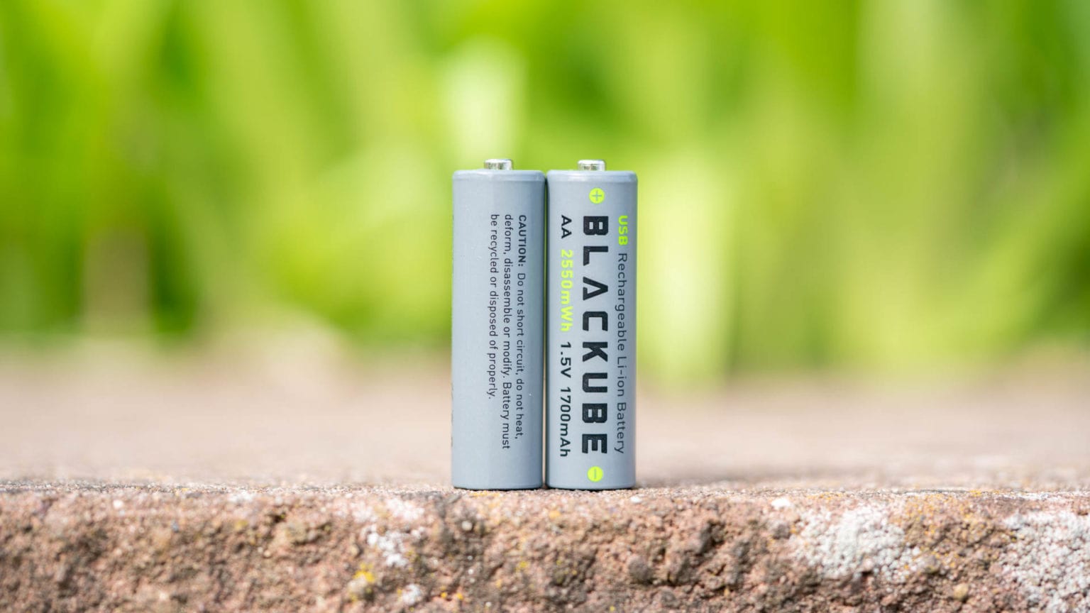 Pallus Wiederaufladbare AA Lithium Akkus – 4 Stück Mit Ladegerät, 3000 MWh, 1600 Ladezyklen, 2-Stunden-Schnellladung