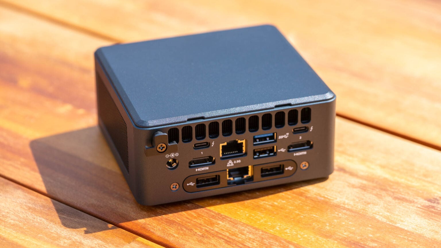 Intel NUC 11 Pro Kit (NUC11TNHv50L) im Test, top Office/Media PC mit ...