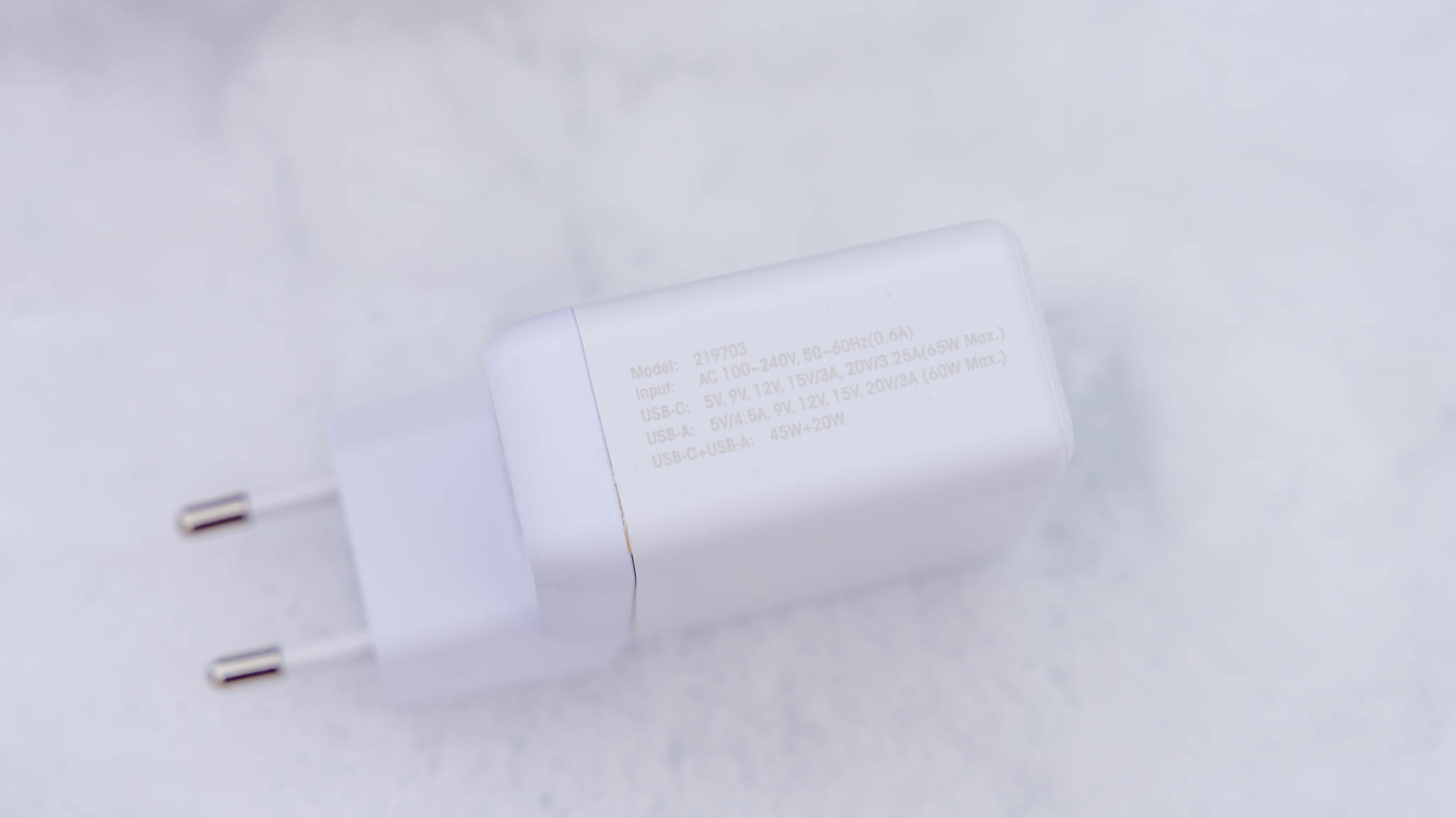 Mit Schalter: Neues USB-C-Ladegerät von XLayer liefert 65 Watt