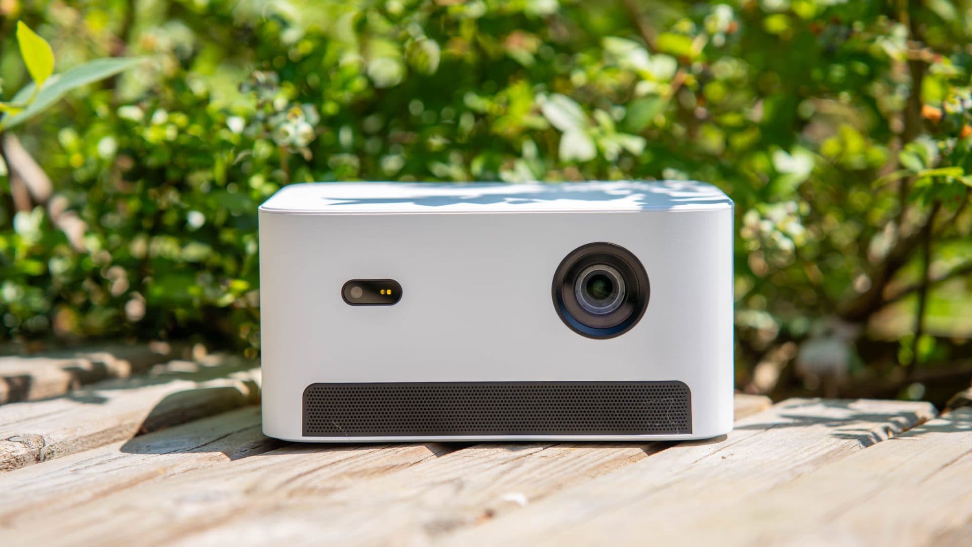 Der Dangbei Neo Smart Projector im Test, portable und gut! - Techtest