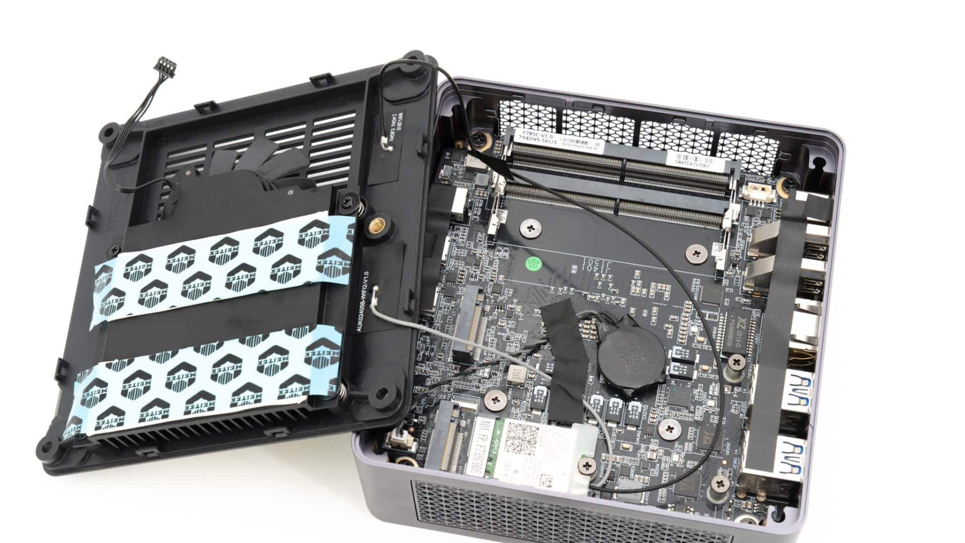 Um790 Rear Test: Minisforum UM790 Pro, extrem Leistungsstark dank Zen 4! (und noch ...