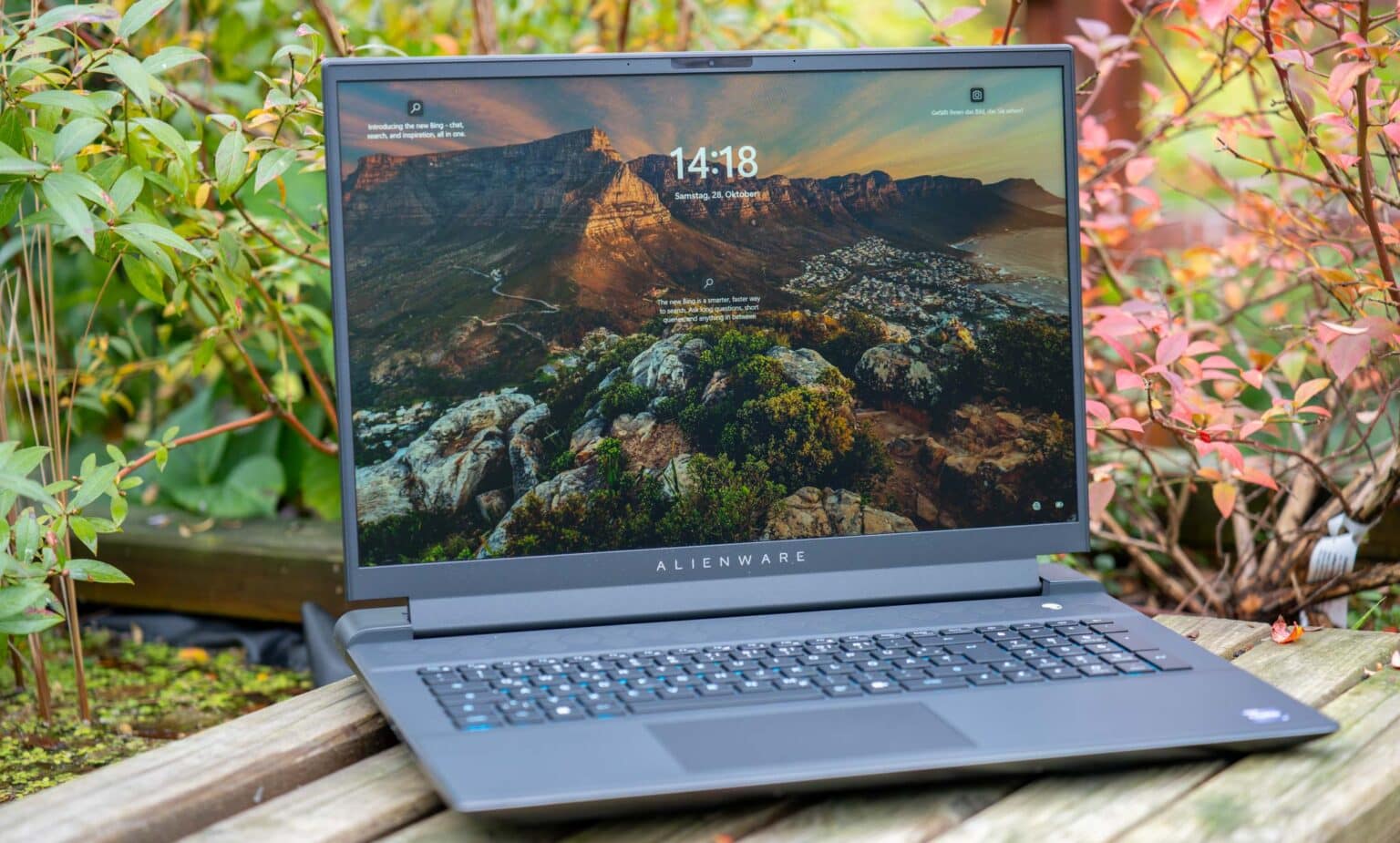 Alienware m18 im Test, monströse CPU Leistung im außergewöhnlichen ...