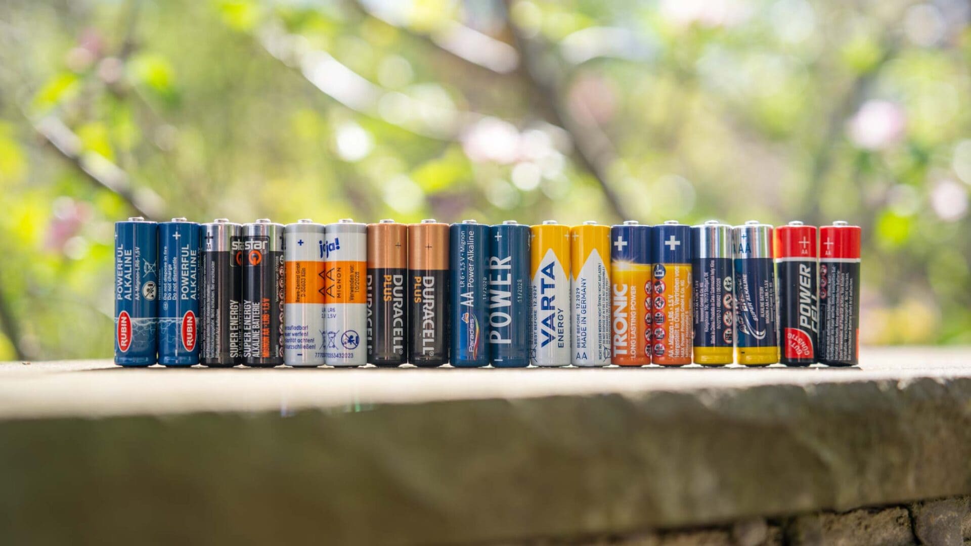 AABatterien von 7 Discountern im Vergleich, Aldi, Lidl, Edeka, DM