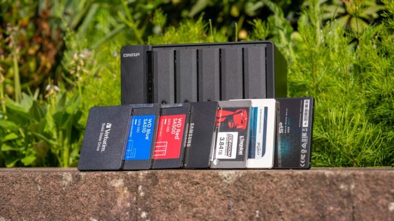 7x 4 TB SATA SSDs im Vergleich, für NAS-Systeme und als Datenlaufwerk