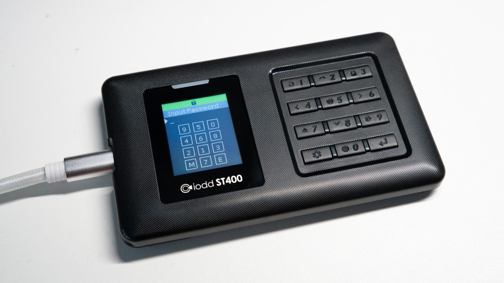 IODD ST400 Test: Externes SSD-Gehäuse mit Hardware-Verschlüsselung und ...