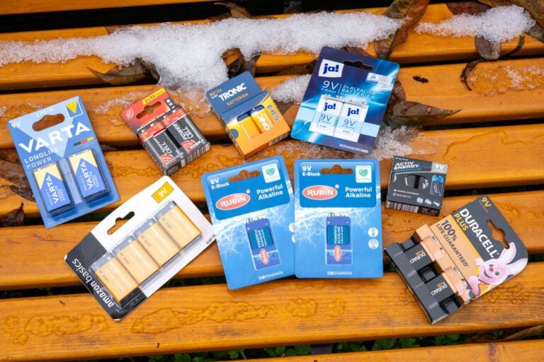 8x Blockbatterien von Aldi, Rossmann & Co. im Test, welche ist die beste 9V Batterie?