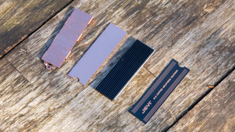 Flache SSD Kühler im Test: Was bringt ein Kupfer- oder Graphene-Kühler SSD?