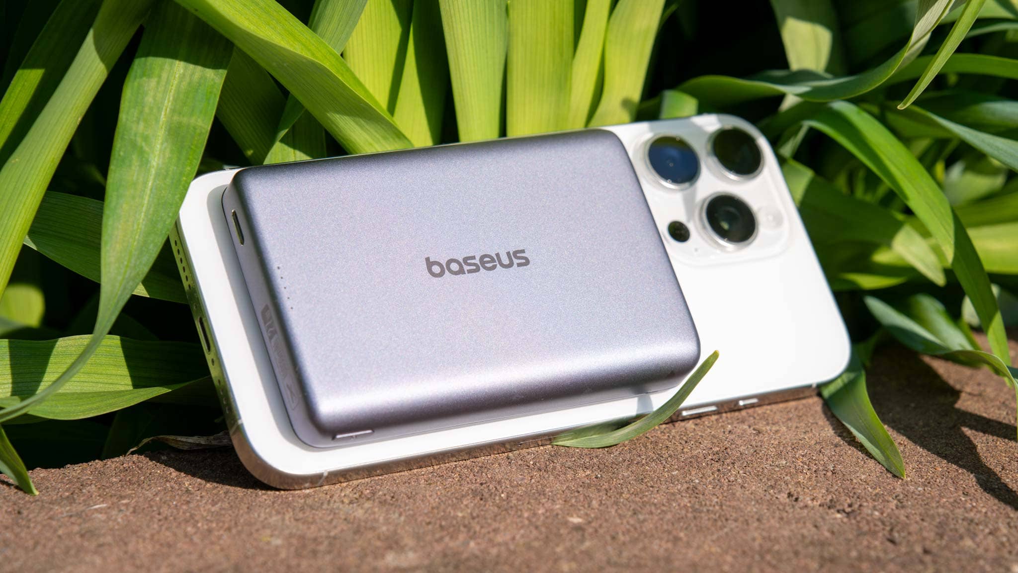Baseus Picogo AM41 Power Bank, Ultra Slim 10.000 mAh Qi2 Magsafe Powerbank, 15 W draadloos, PD 27 W snel opladen, magnetische externe batterij met USB C-kabel voor iPhone 17/16/15/14/13/12, Space Grey