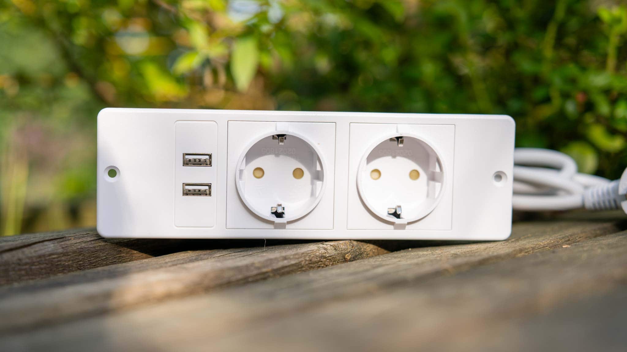 Steckdosen-Modul BY213-G021Y: Praxis-Test der integrierten USB ...