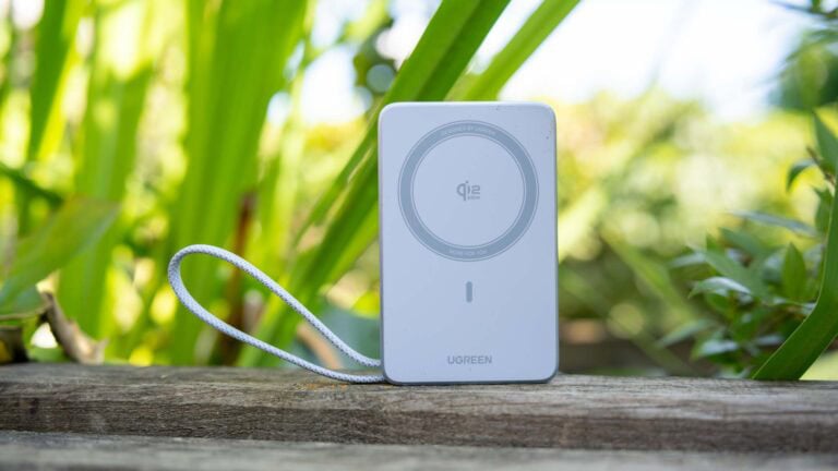 25 W kabellose Powerbank fürs iPhone und Pixel, die UGREEN MagFlow PB773 Magnetic Wireless Power Bank im Test
