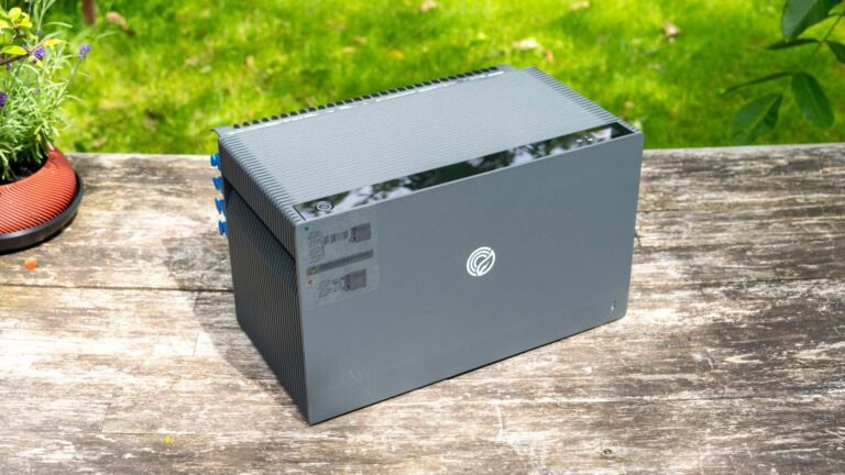 Solakon ONE im Test: Balkonkraftwerk, AC-Speicher & Off-Grid in einem Gerät (mit Effizienz-Messungen)