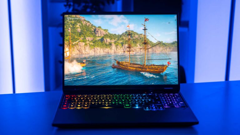 XMG APEX 16 MAX (M25) im Test: 140 W CPU-Power und Mini-LED-Display