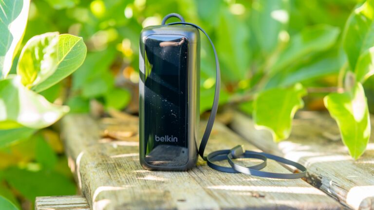 Belkin UltraCharge 22K im Test: 120-W-Powerbank mit ausziehbarem USB-C-Kabel und Display